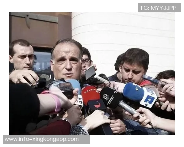 主持人表达对亚马尔生活方式的理解与共鸣分享年轻时的相似经历